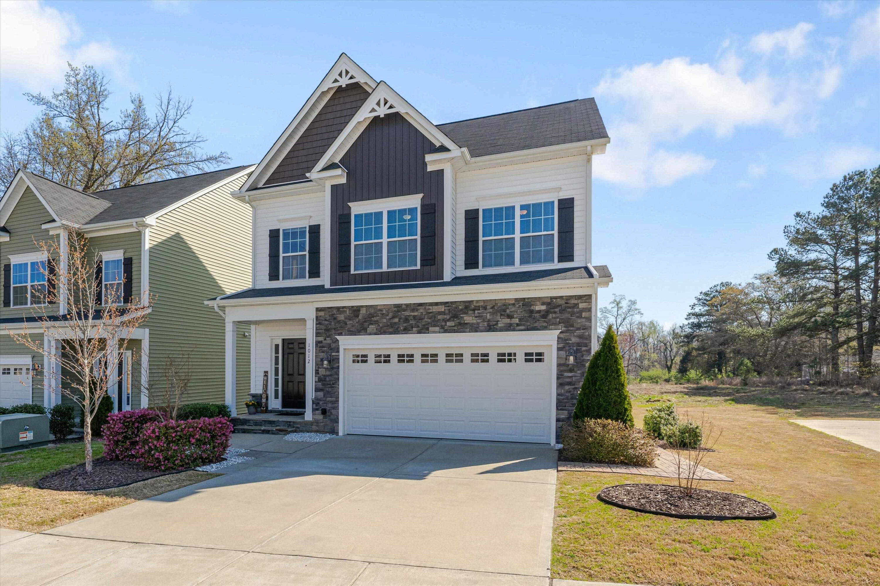 Property Photo: 1012 Summer Meadow Drive NC 27526