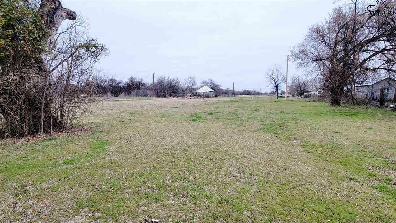 Property Photo:  443 W 5th Street  TX 76354 