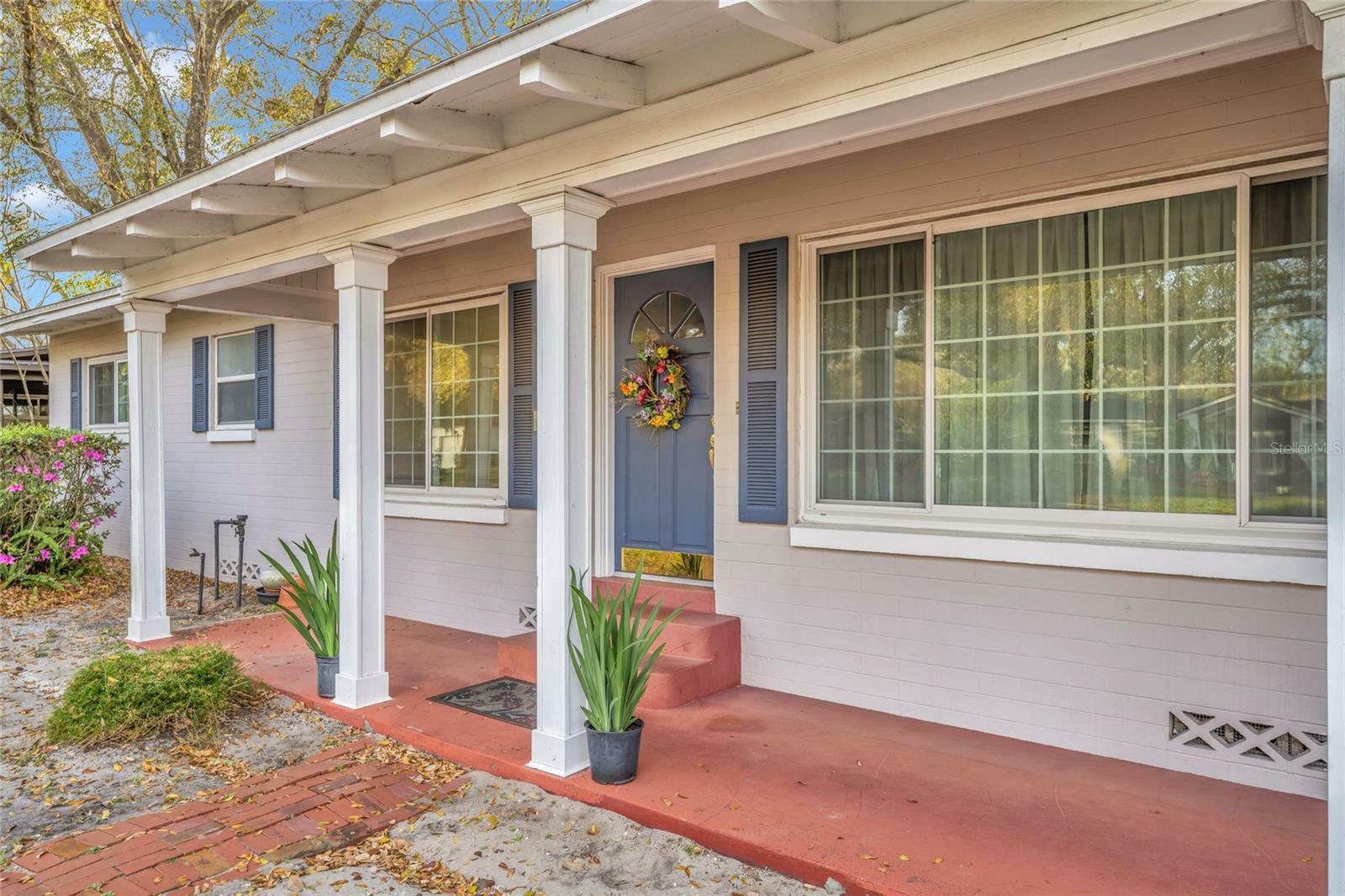 Property Photo: 1622 Wycliff Drive FL 32803