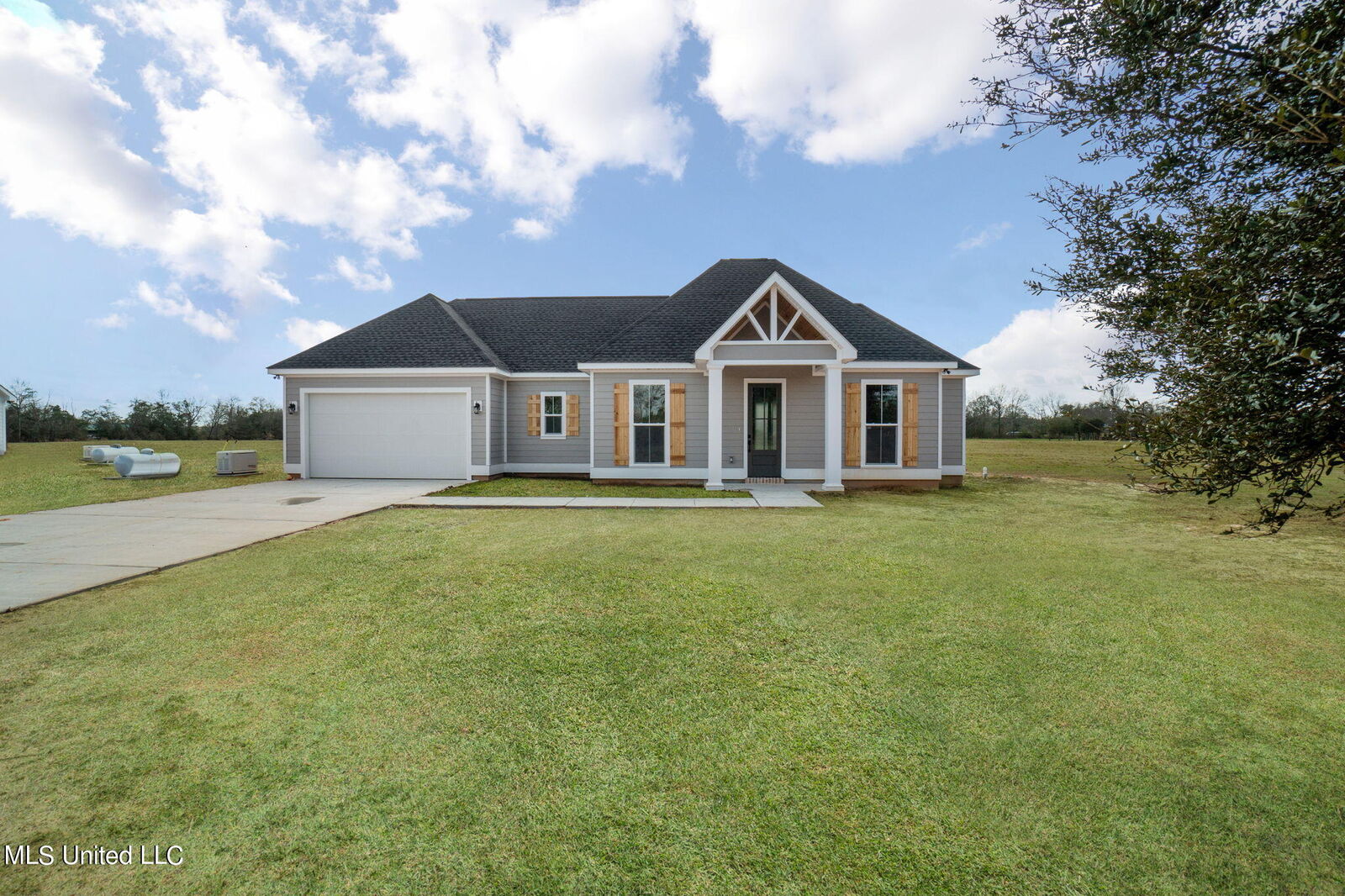 Property Photo:  12 North Caesar  MS 39426 