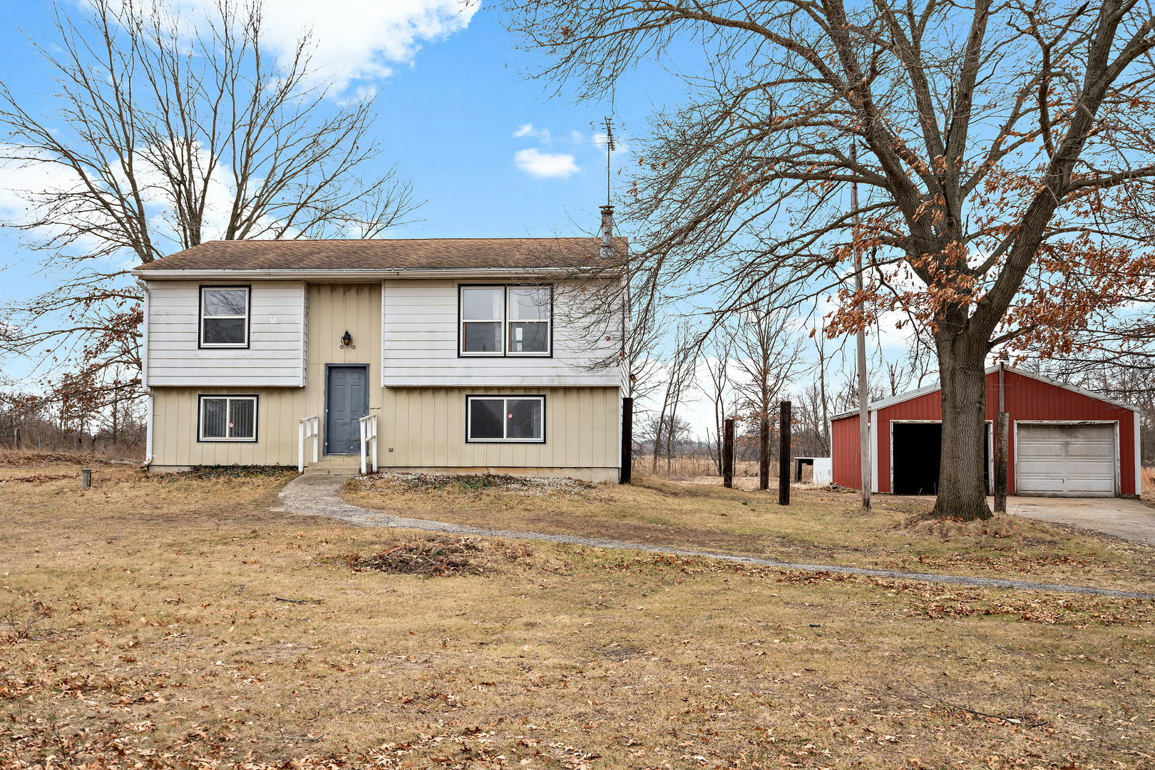 Property Photo:  17256 E 7000 Road S  IL 60958 