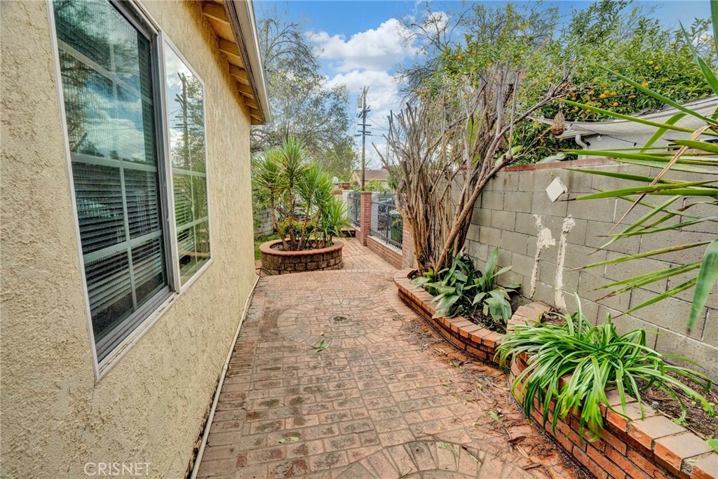 Property Photo:  14833 Cohasset Street  CA 91405 