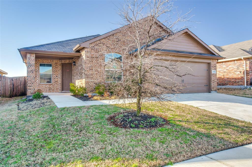 Property Photo:  2725 Gains Mill Drive  TX 76123 