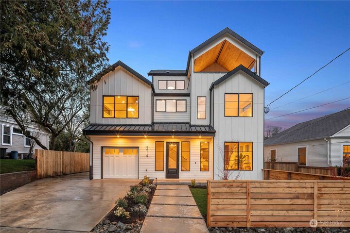 Property Photo: 214 29th Avenue E WA 98112