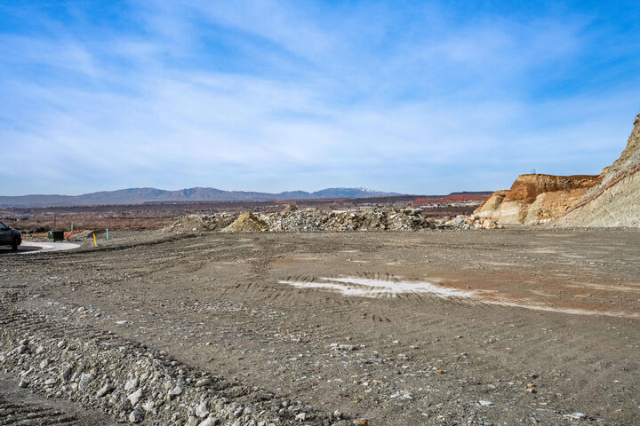 Property Photo:  1059 E Tomahawk Dr  UT 84780 