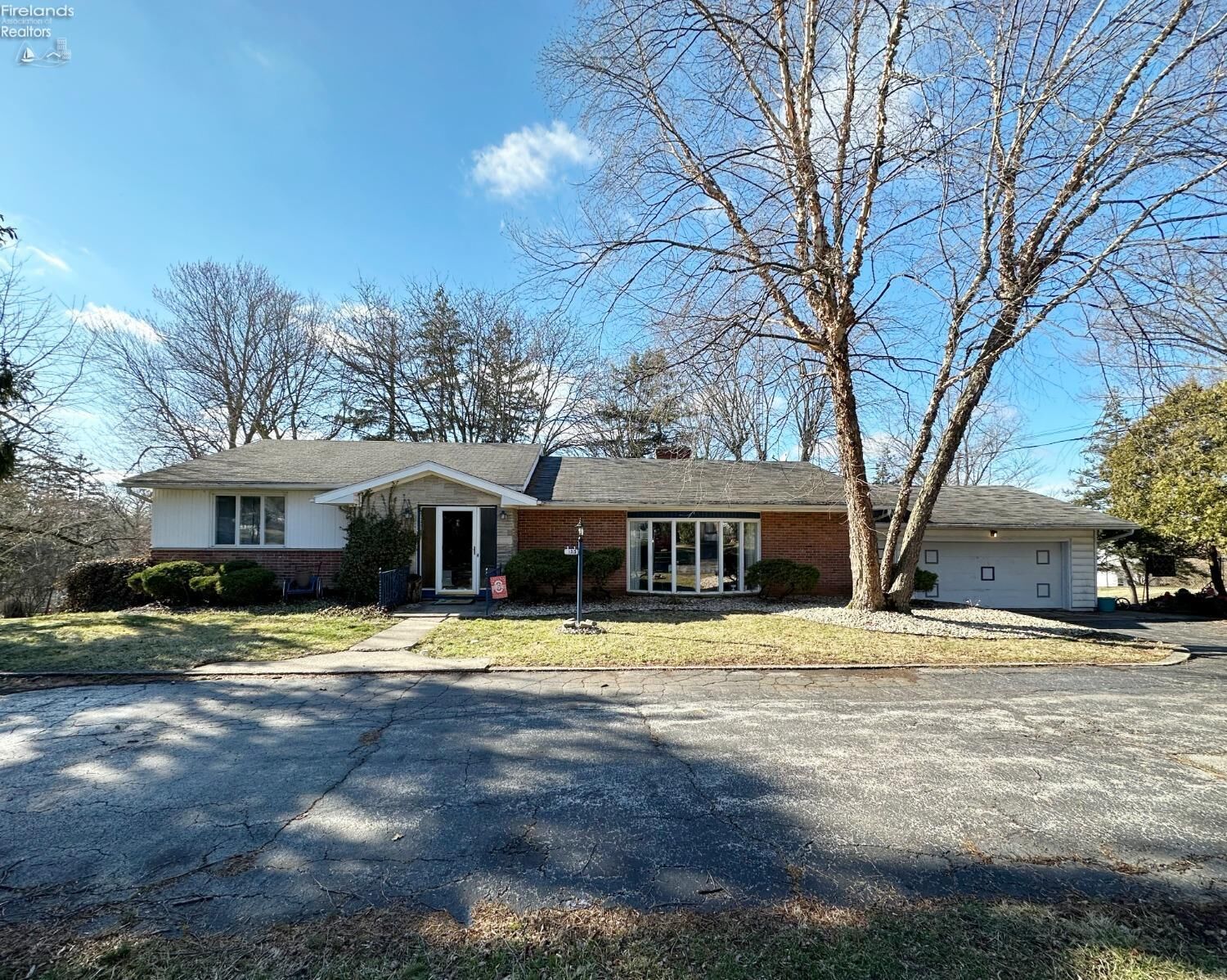 Property Photo:  130 Sycamore Street  OH 44883 