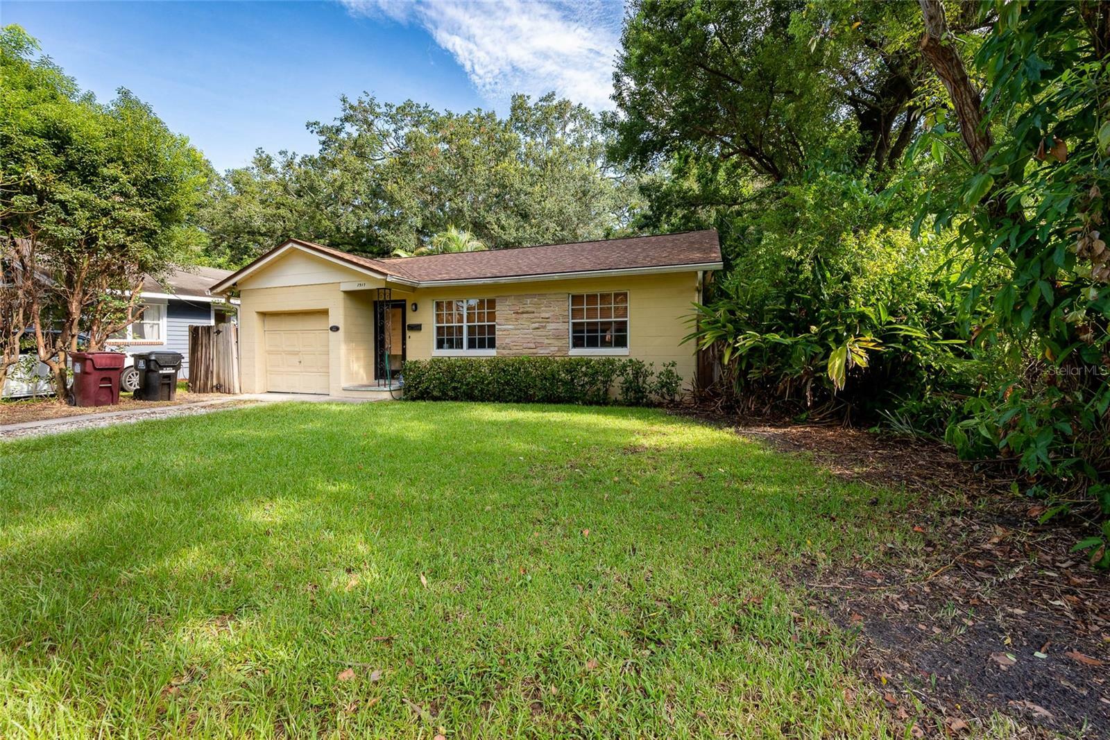 Property Photo:  1917 E Concord Street  FL 32803 