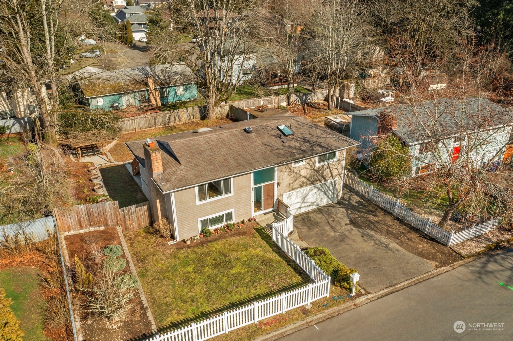 Property Photo: 11810 SE 323rd Place WA 98092