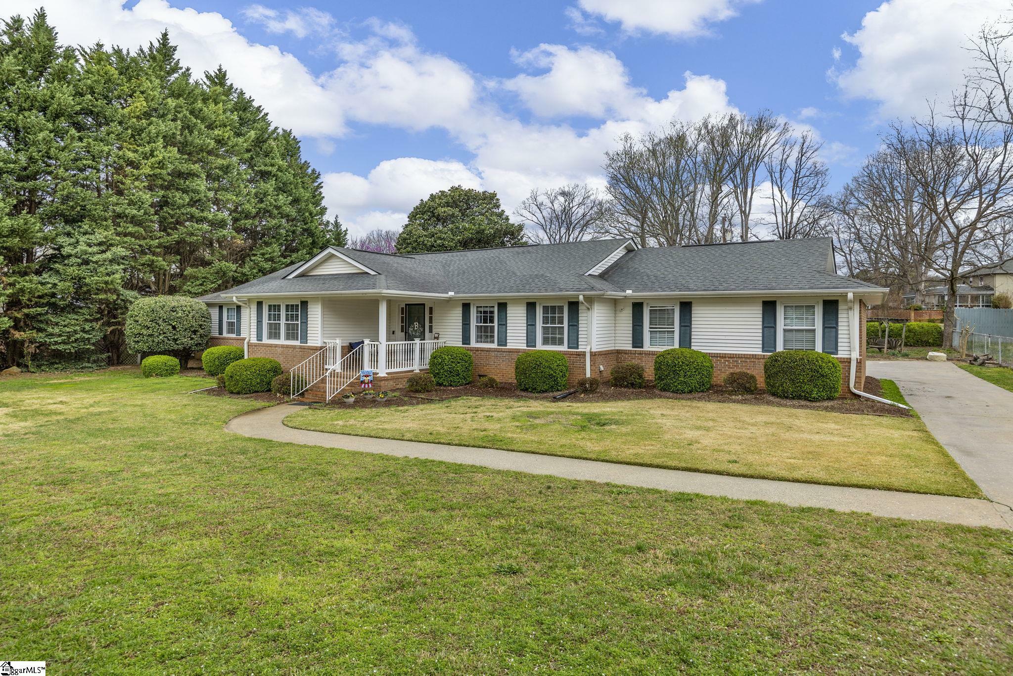 Property Photo:  205 Connecticut Drive  SC 29615 