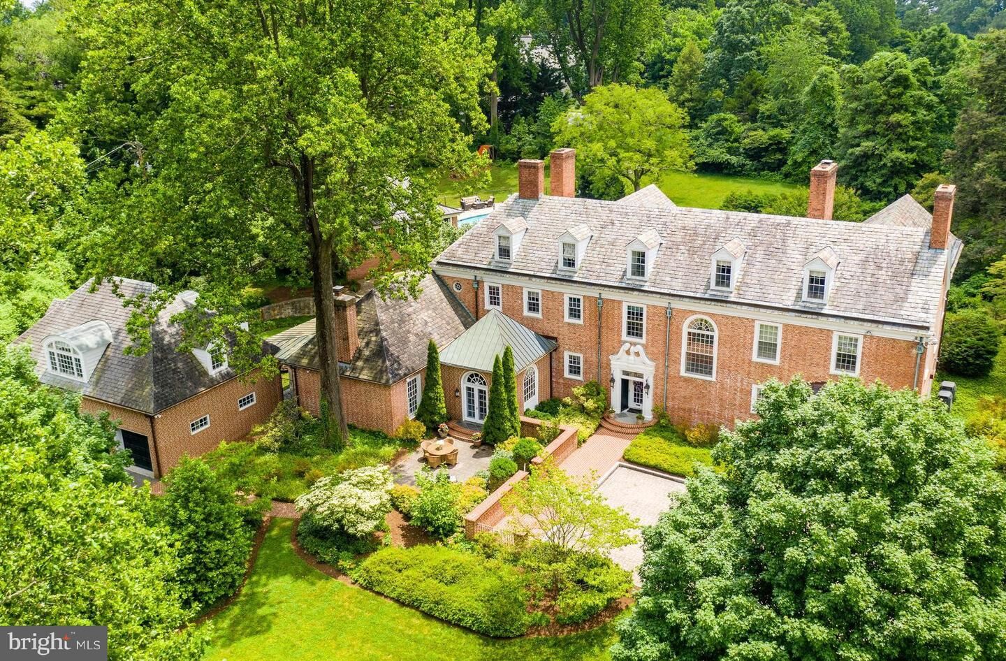Property Photo: 20 Blythewood Road MD 21210