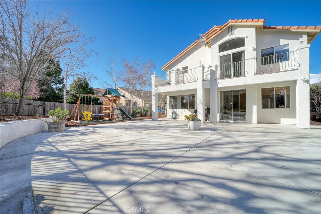 Property Photo:  997 Goldenrod Ln  CA 93401 