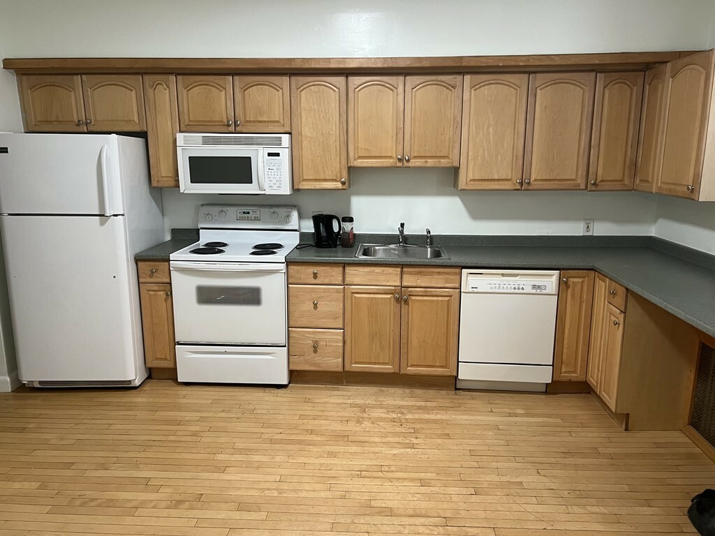 Property Photo: 103 Essex Street 2 MA 01906