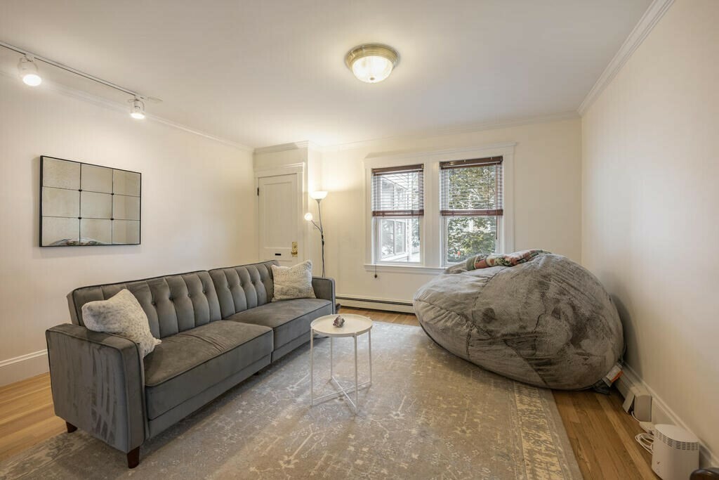 Property Photo:  37 Everett St 4  MA 02453 