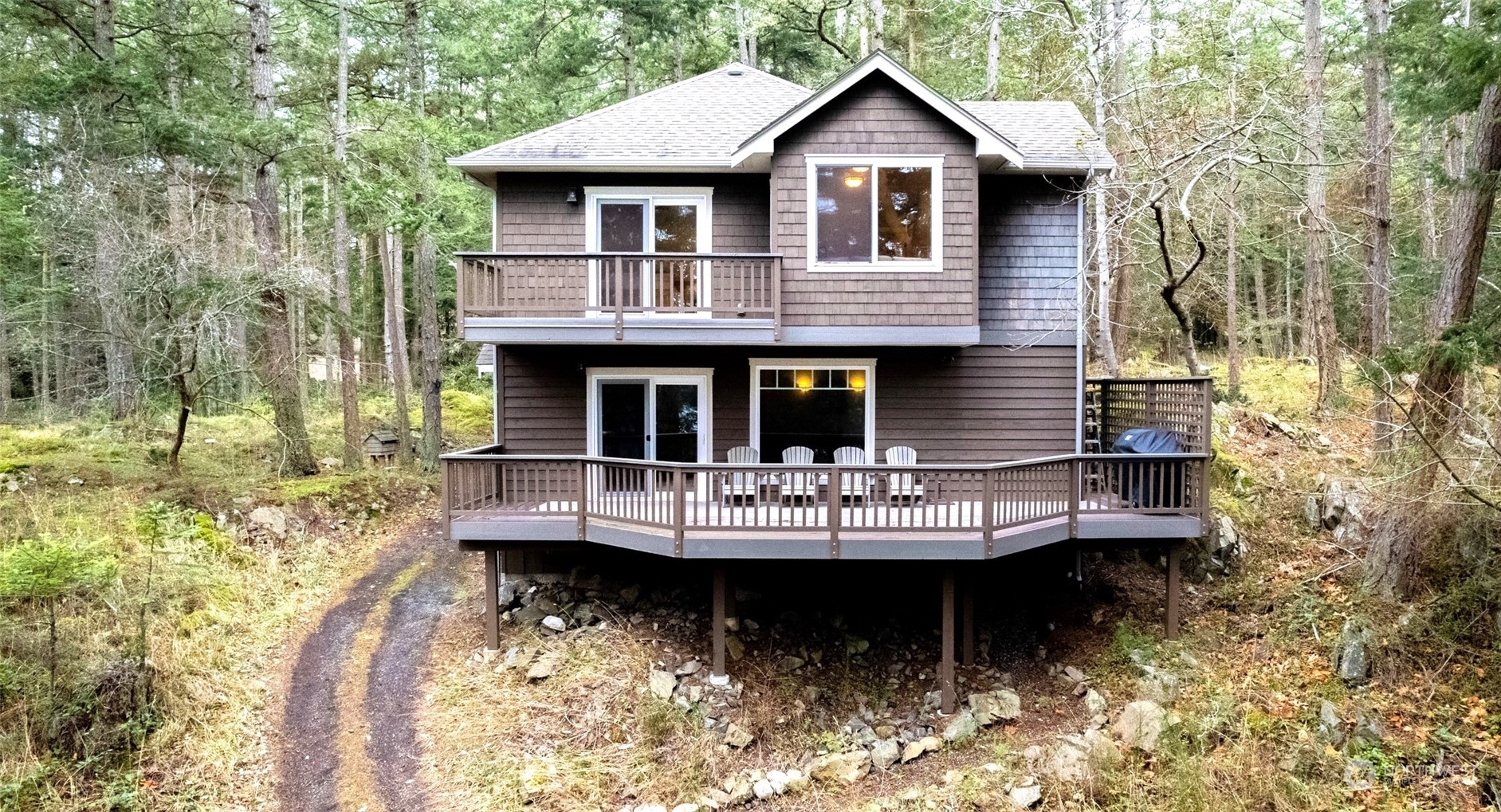 Property Photo:  1002 Chinook Way  WA 98221 