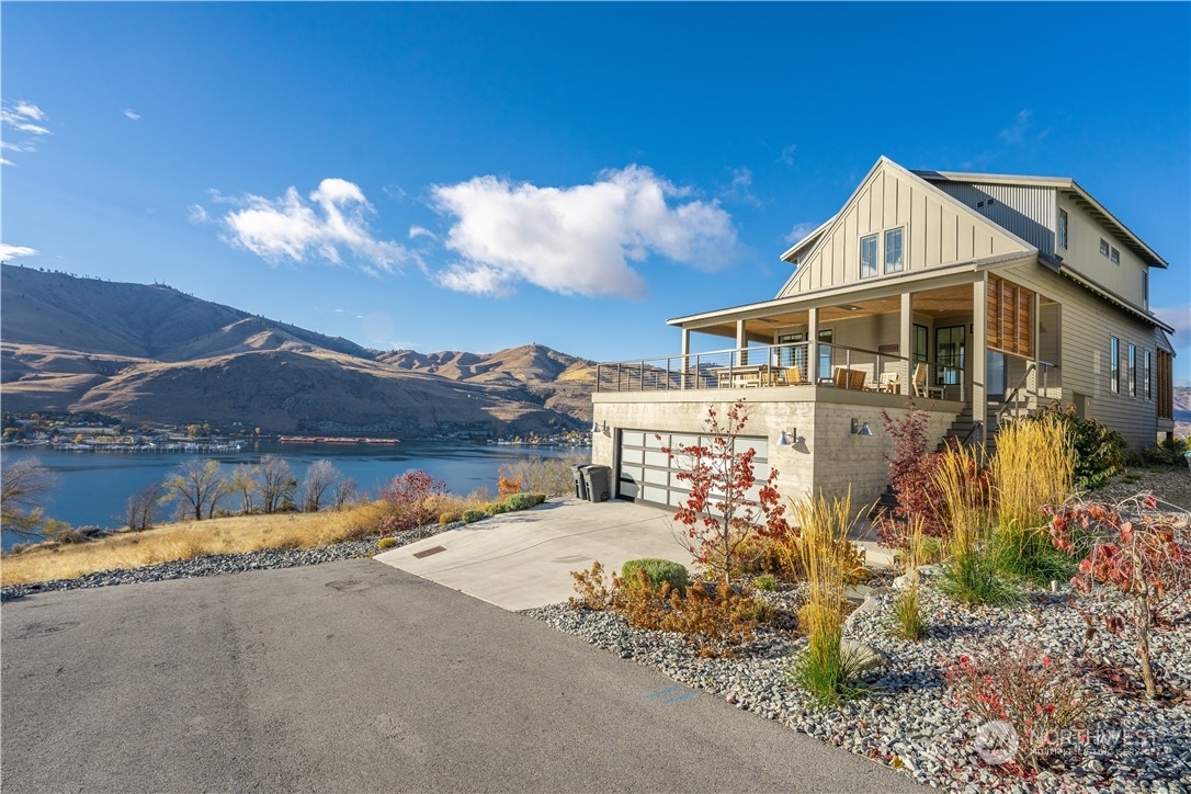 4 bed Chelan home for sale 132 Goldfinch Lane, Chelan, WA 98816