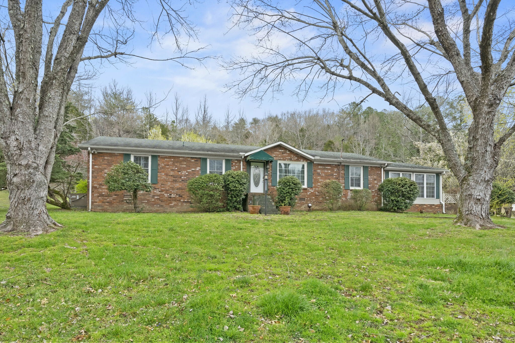 Property Photo:  1001 Valley View Rd  TN 37015 