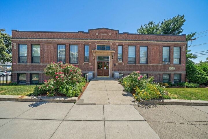Property Photo: 80 Beaumont St 203 MA 02124
