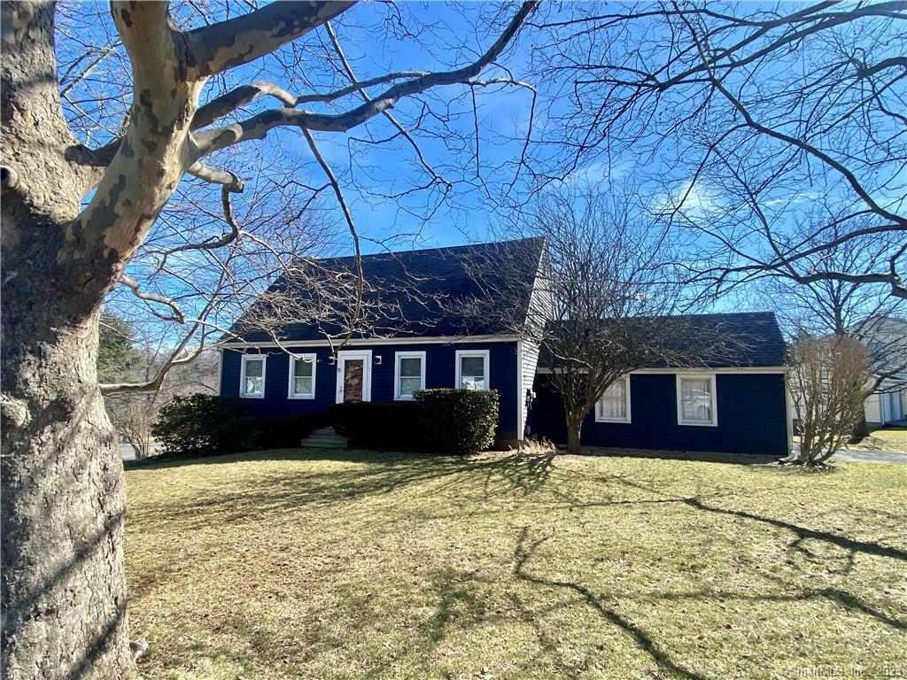 Property Photo:  2 Blue Acre Road  CT 06457 