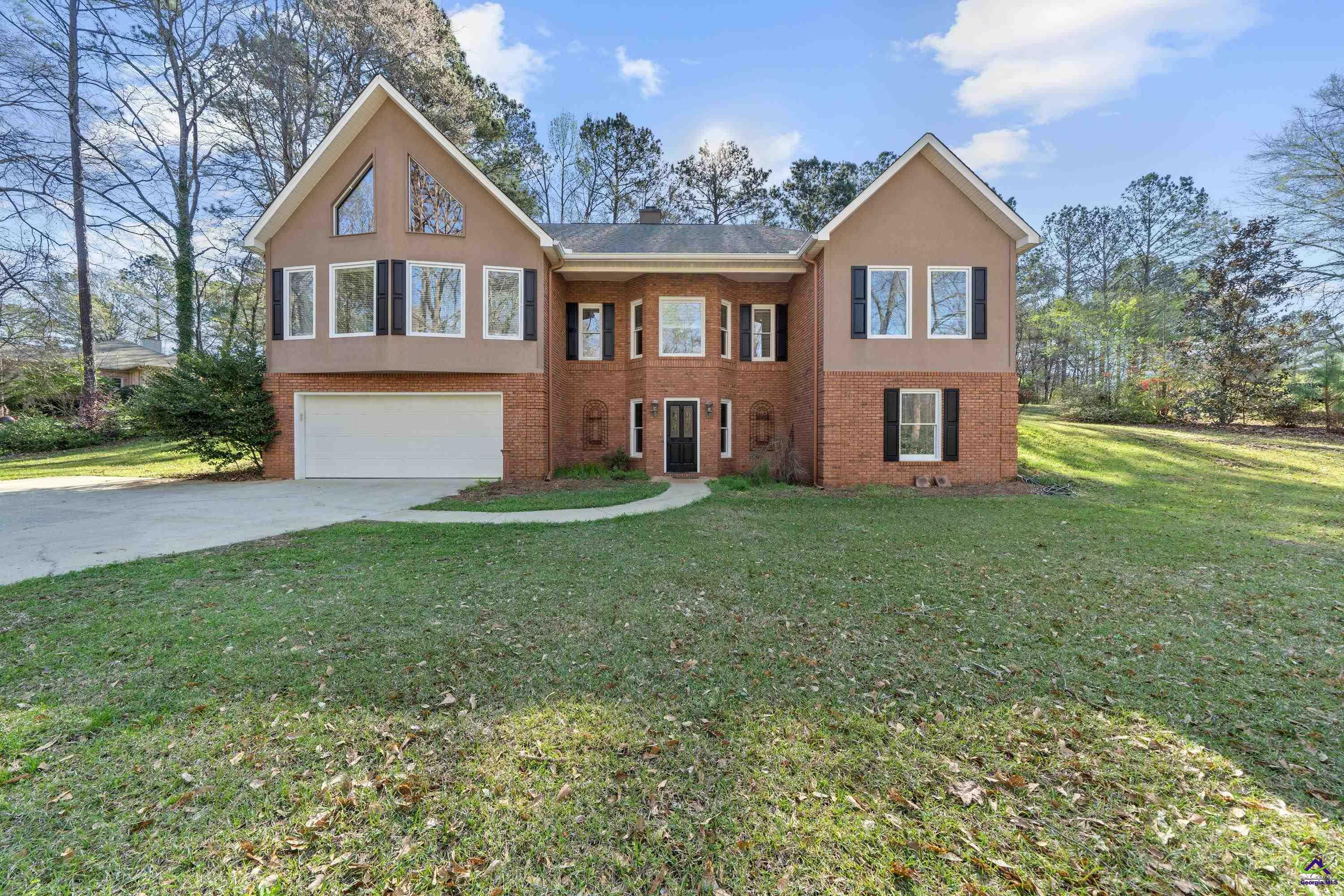 Property Photo:  158 Red Fox Run  GA 31210 