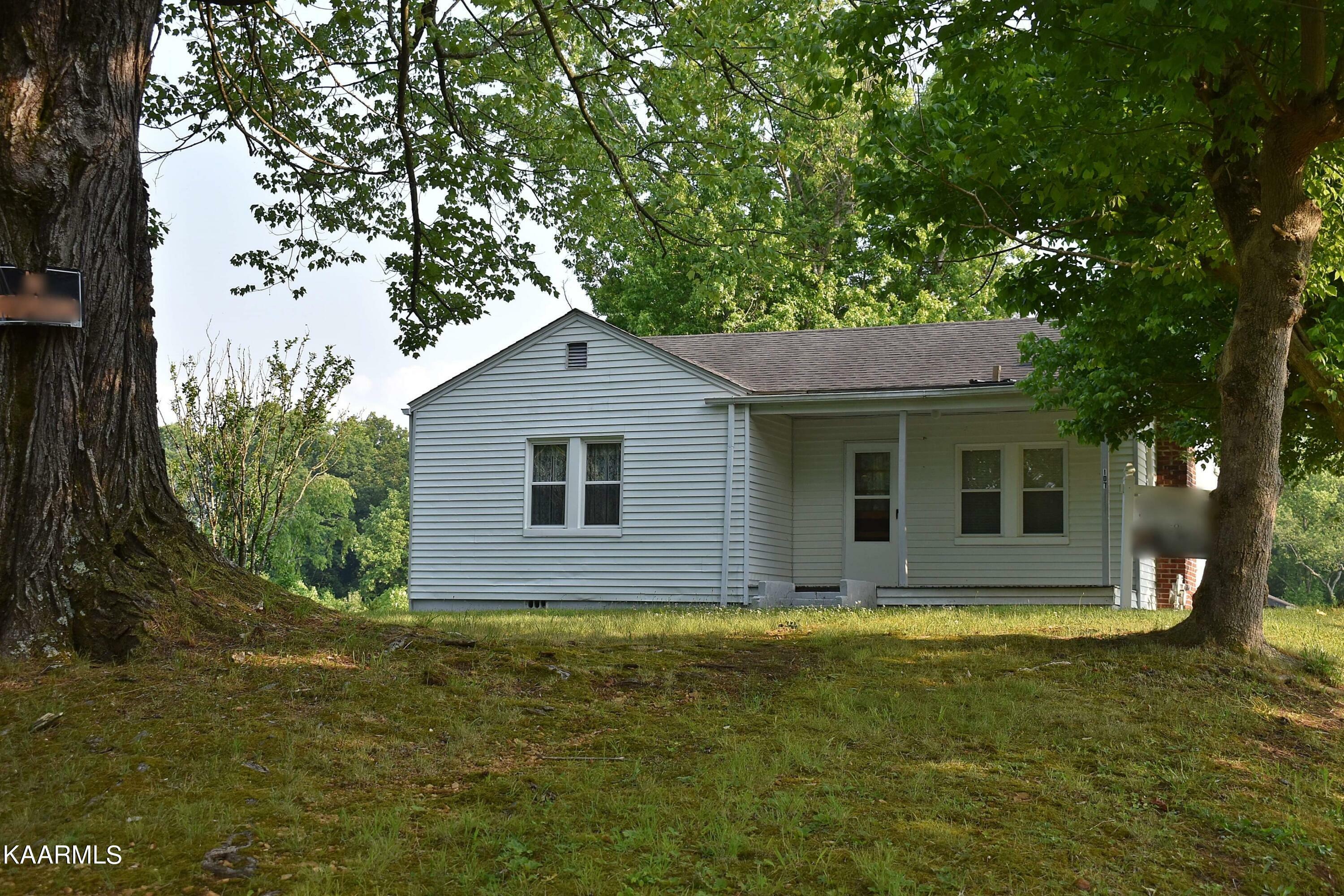 107 Pinewood Lane  Middlesboro KY 40965 photo