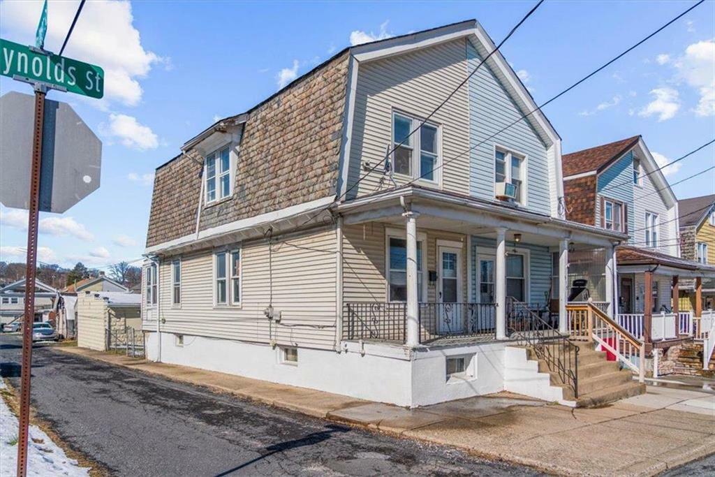 Property Photo:  915 Reynolds Street  PA 18042 