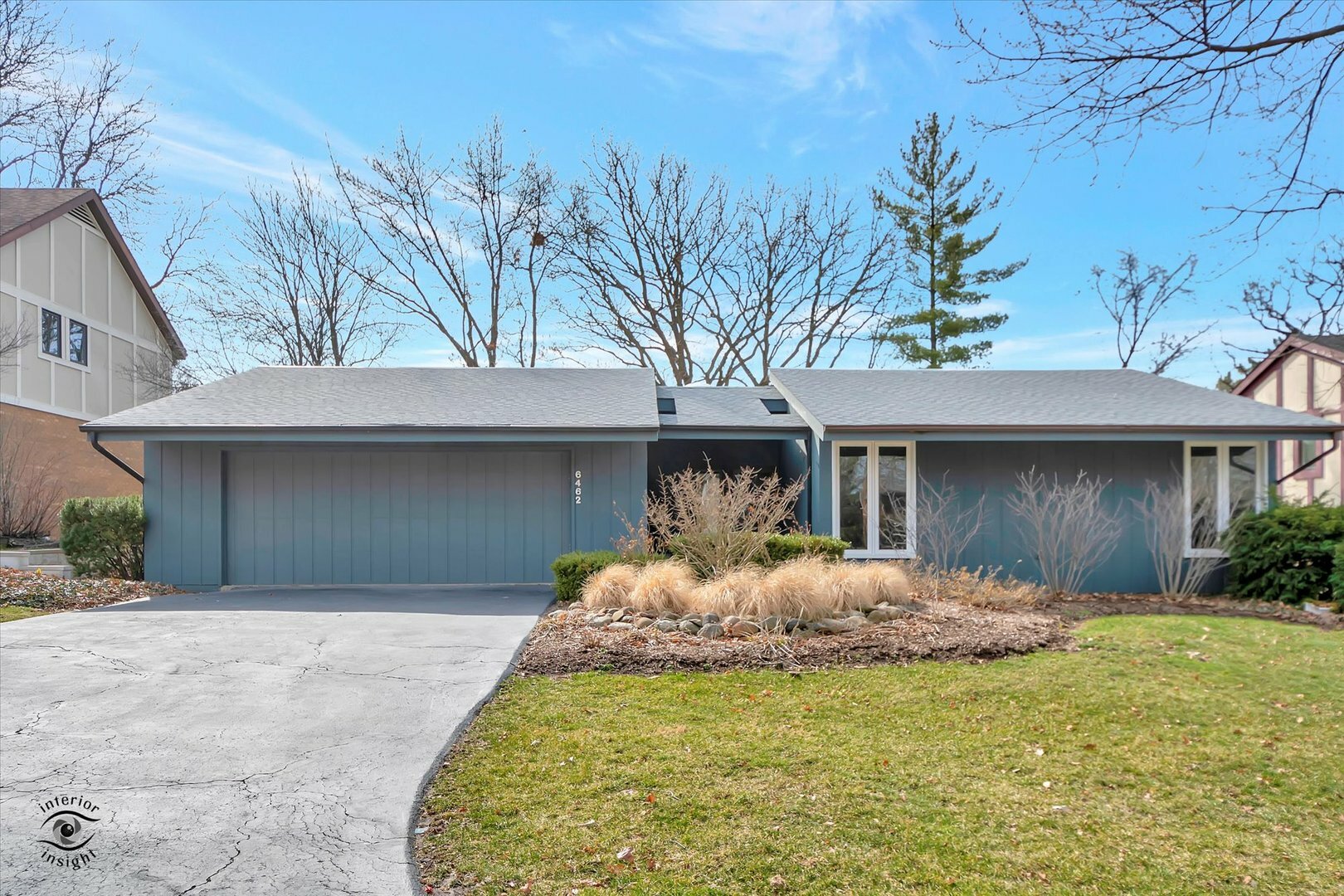 6462 Cherokee Drive  Indian Head Park IL 60525 photo