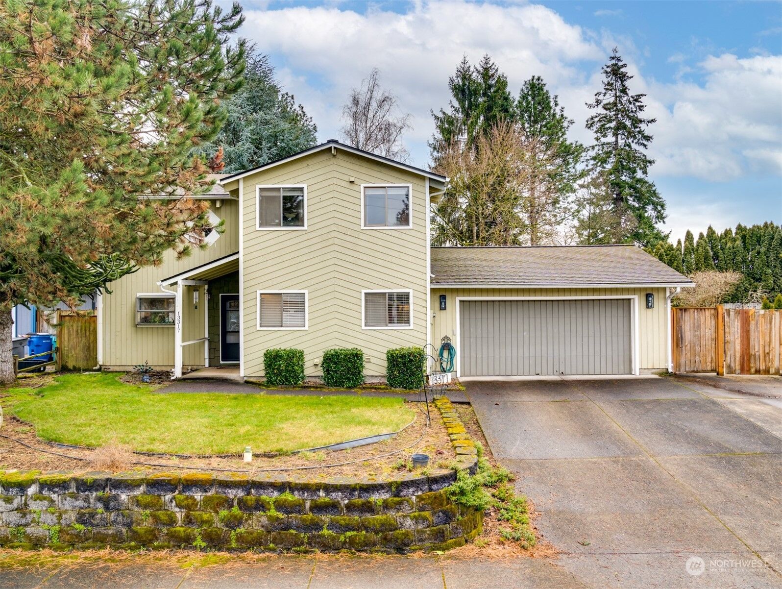Property Photo:  13317 NE 38th Circle  WA 98682 