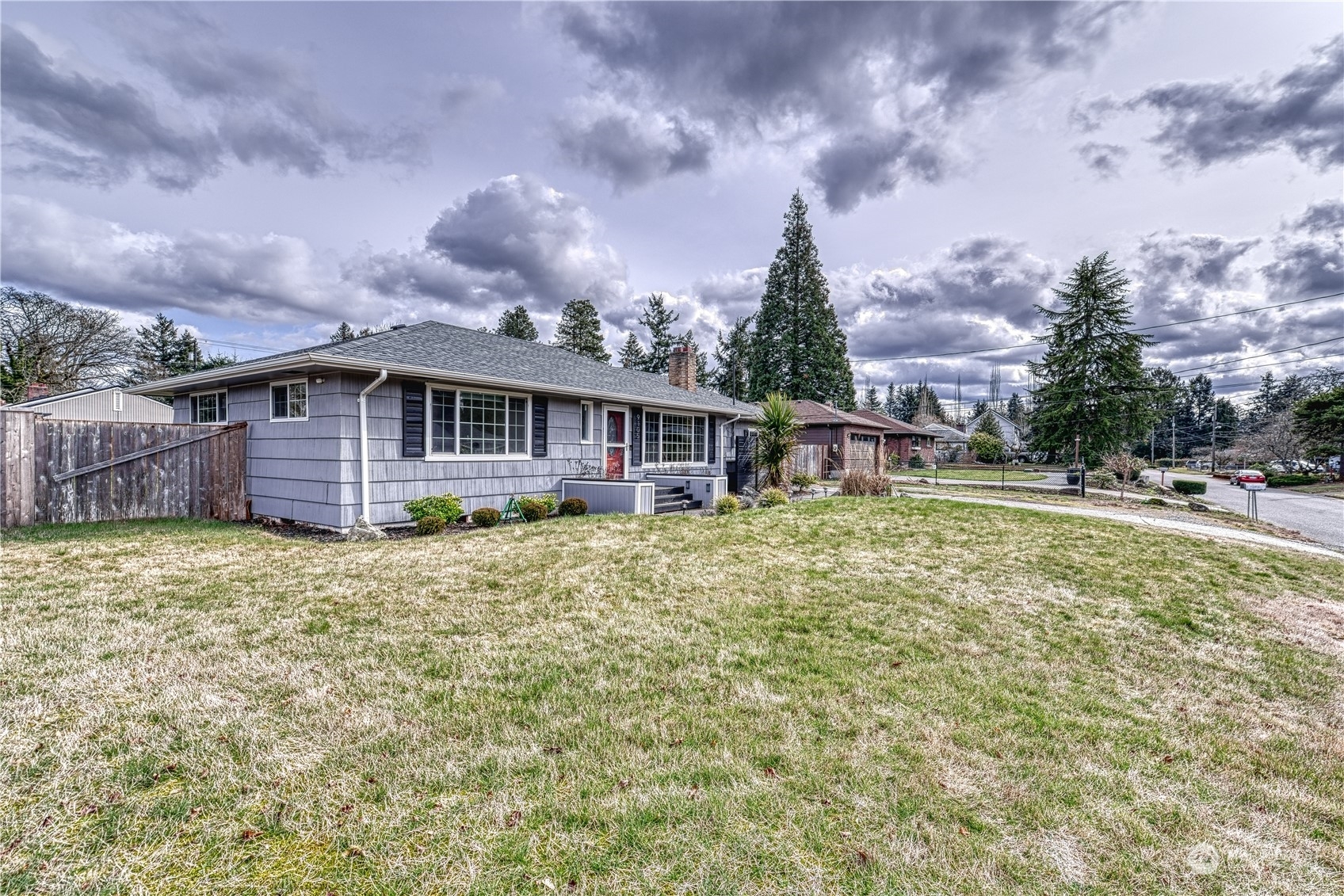 Property Photo:  9105 Maple Avenue SW  WA 98499 