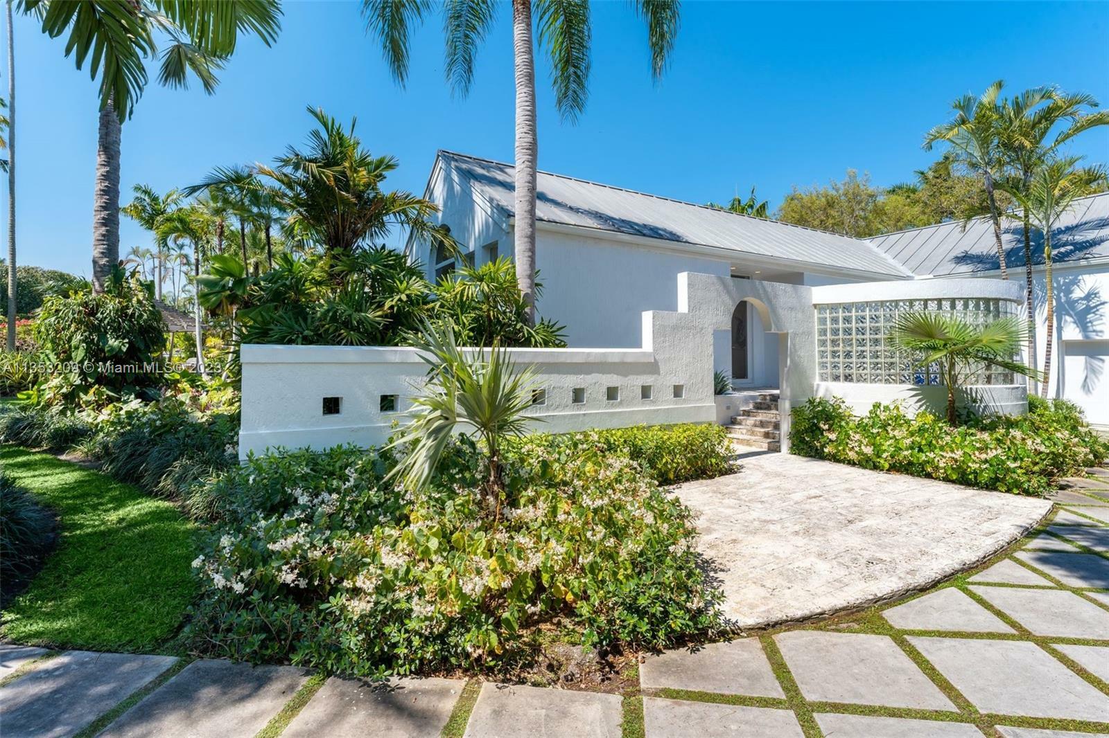 Property Photo: 5351 Banyan Dr FL 33156