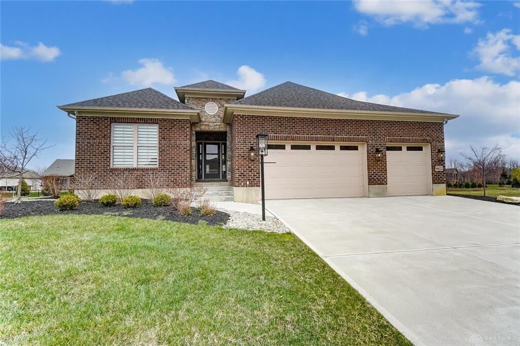 Property Photo:  9422 Rochelle Lane  OH 45458 