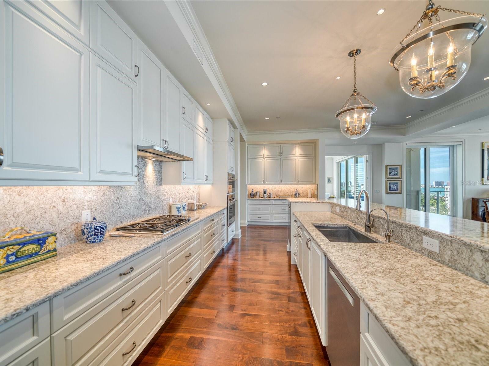 Property Photo: 8 Palm Terrace 705 FL 33756