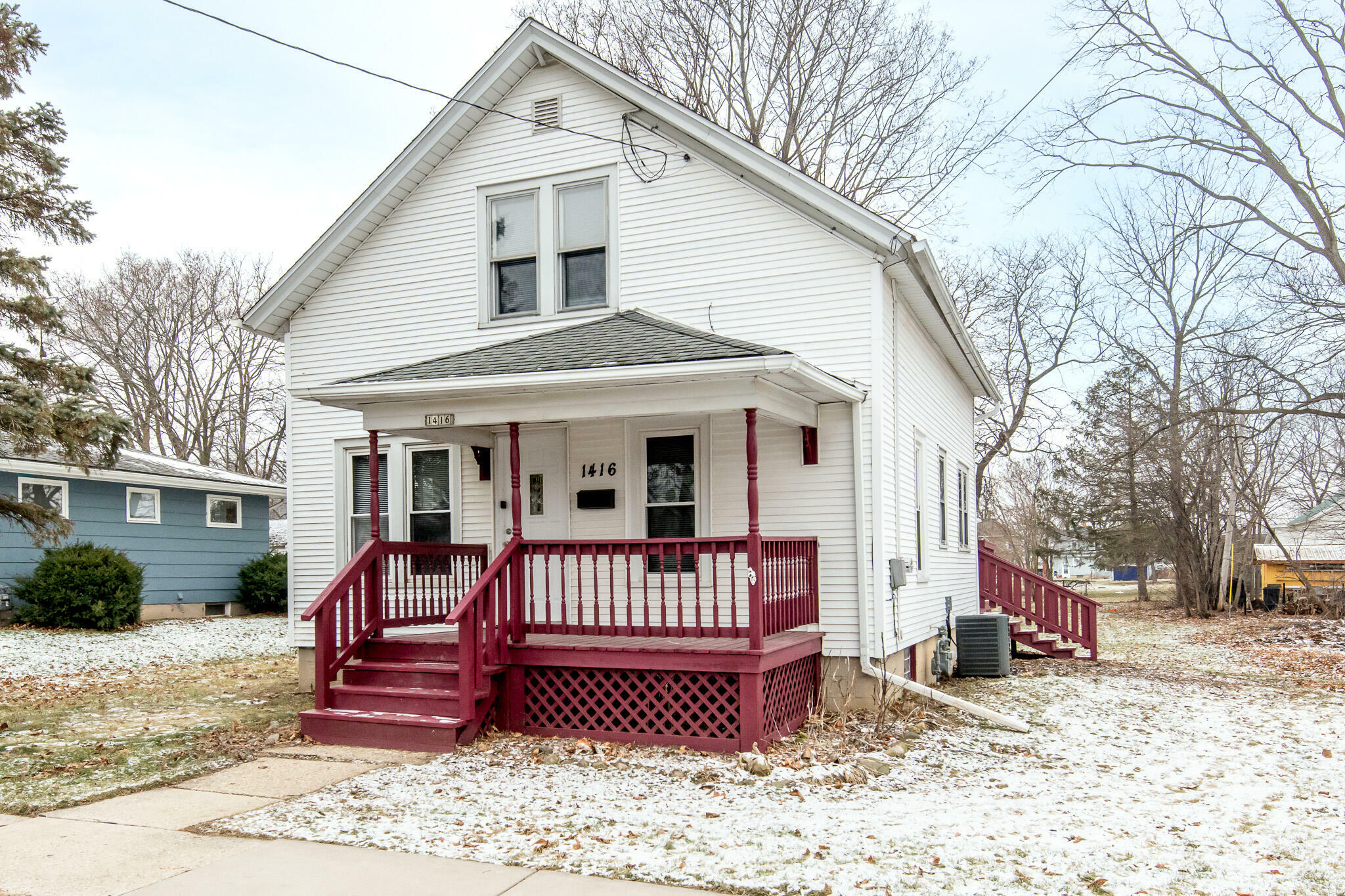 Property Photo: 1416 New St WI 53182