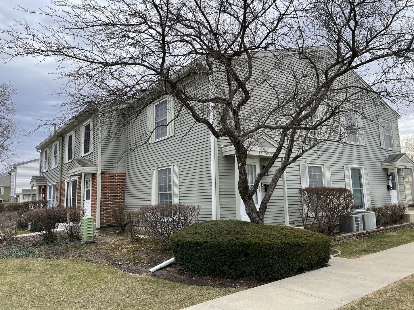 Property Photo: 1171 Bunker Hill Court D IL 60189