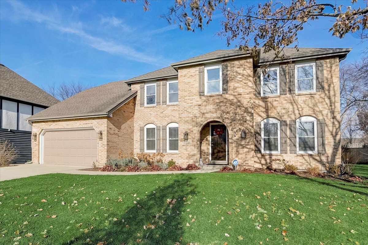 Property Photo:  933 Eddystone Circle  IL 60565 