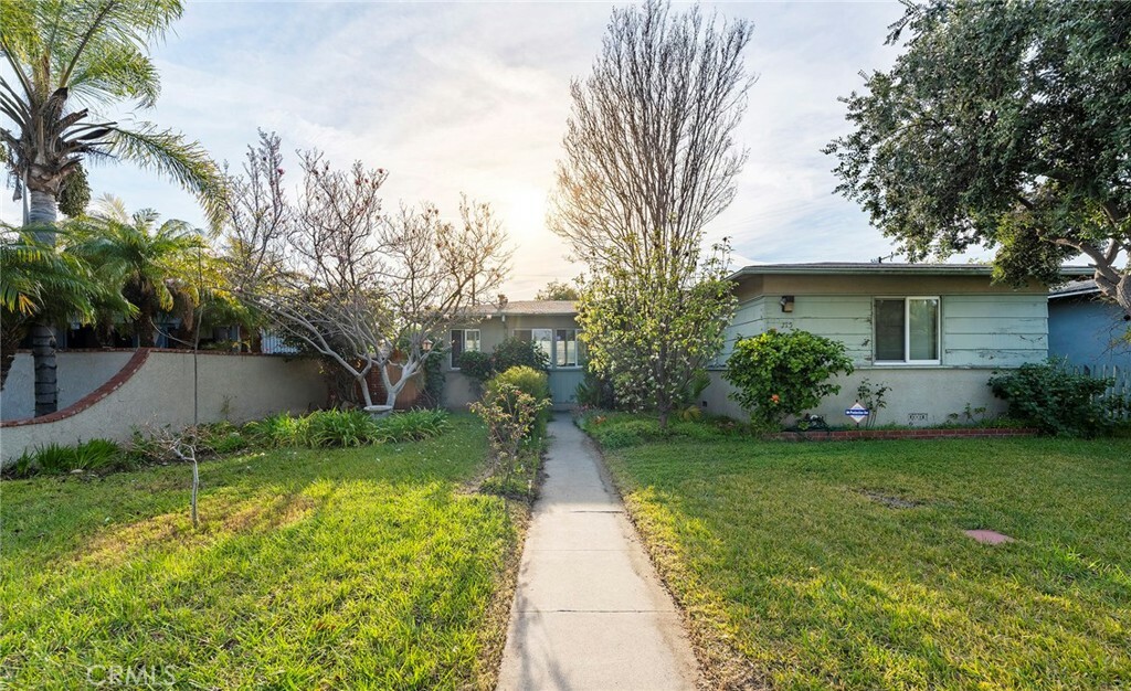 Property Photo:  715 S Resh Street  CA 92805 