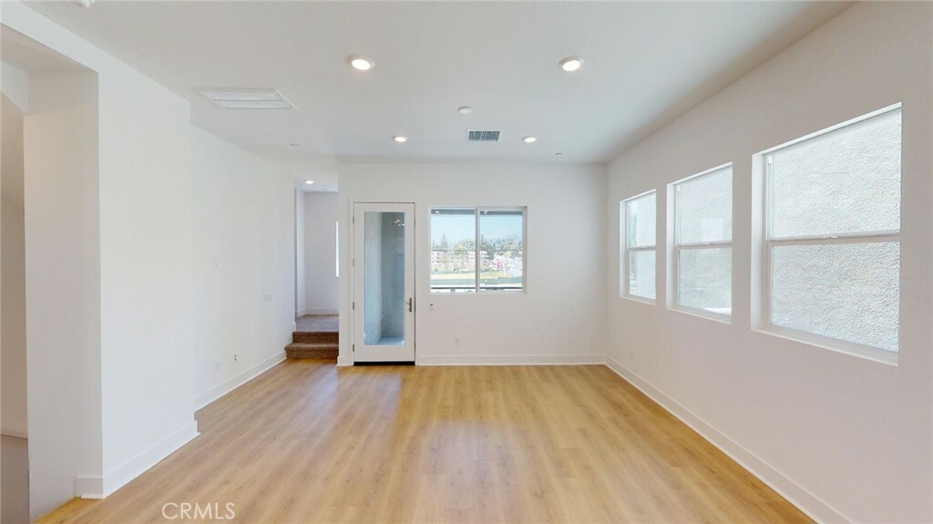 Property Photo:  1692 W Lexington Lane  CA 90732 