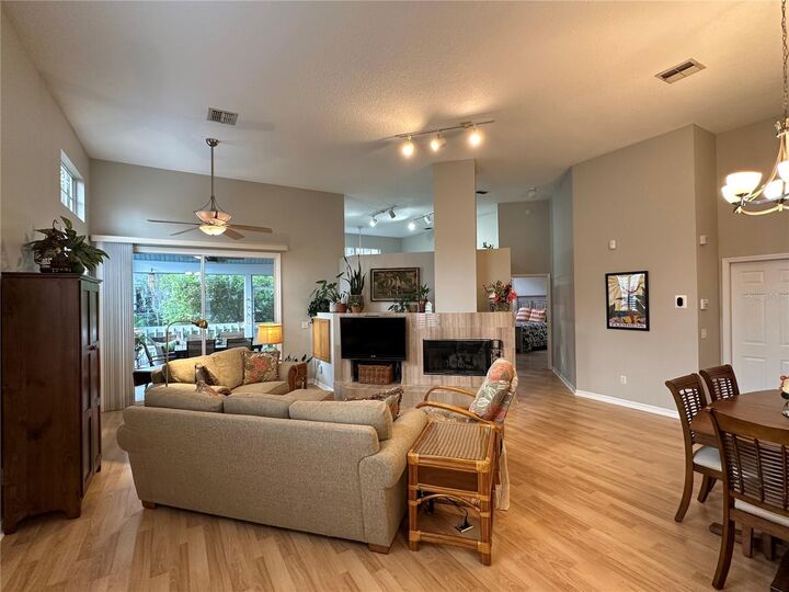Property Photo: 281 Bayou Circle FL 32713