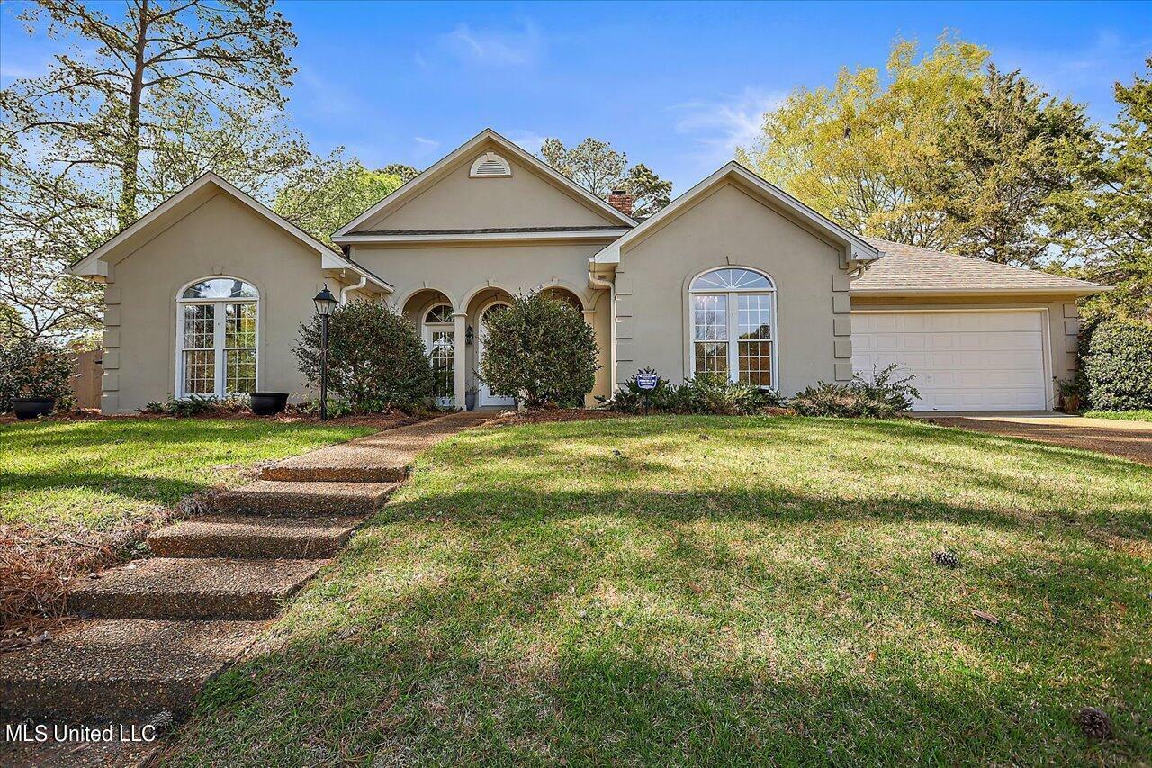 Property Photo:  620 Pinecrest Dr  MS 39110 