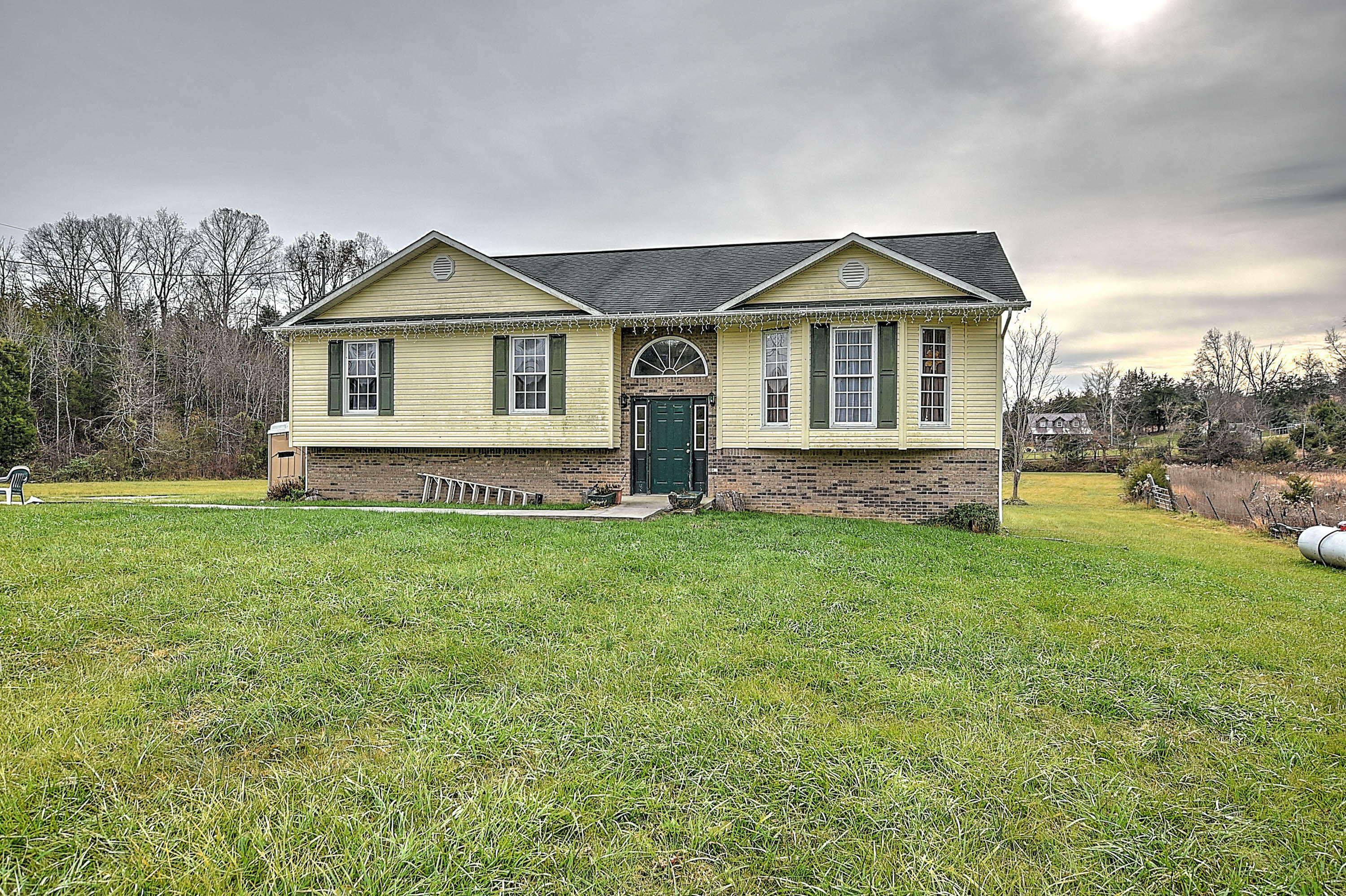 Property Photo:  365 Guthrie Green Road  TN 37711 