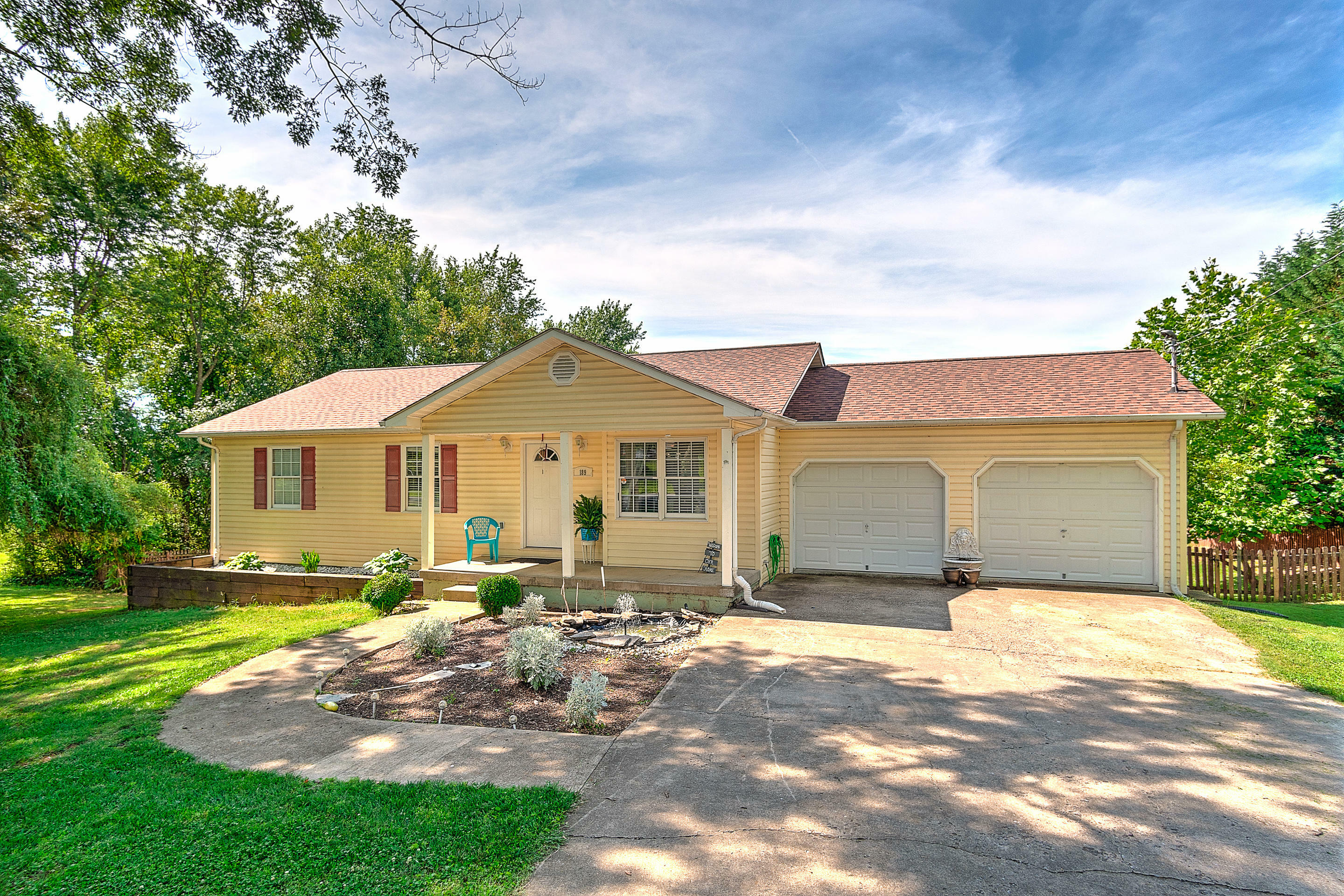 Property Photo: 189 Valleyview Street TN 37615