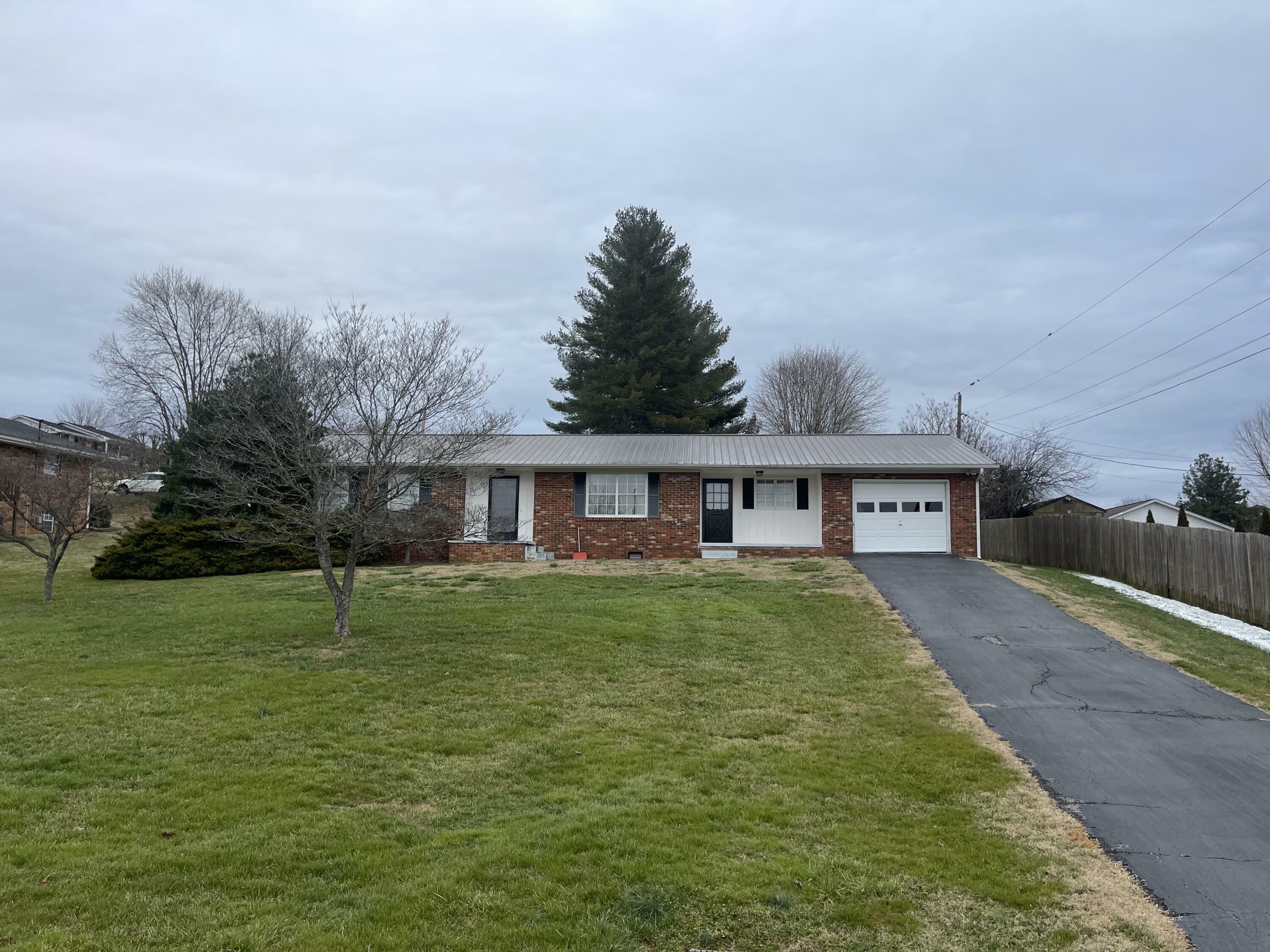 Property Photo:  202 Richardson Drive  TN 37857 