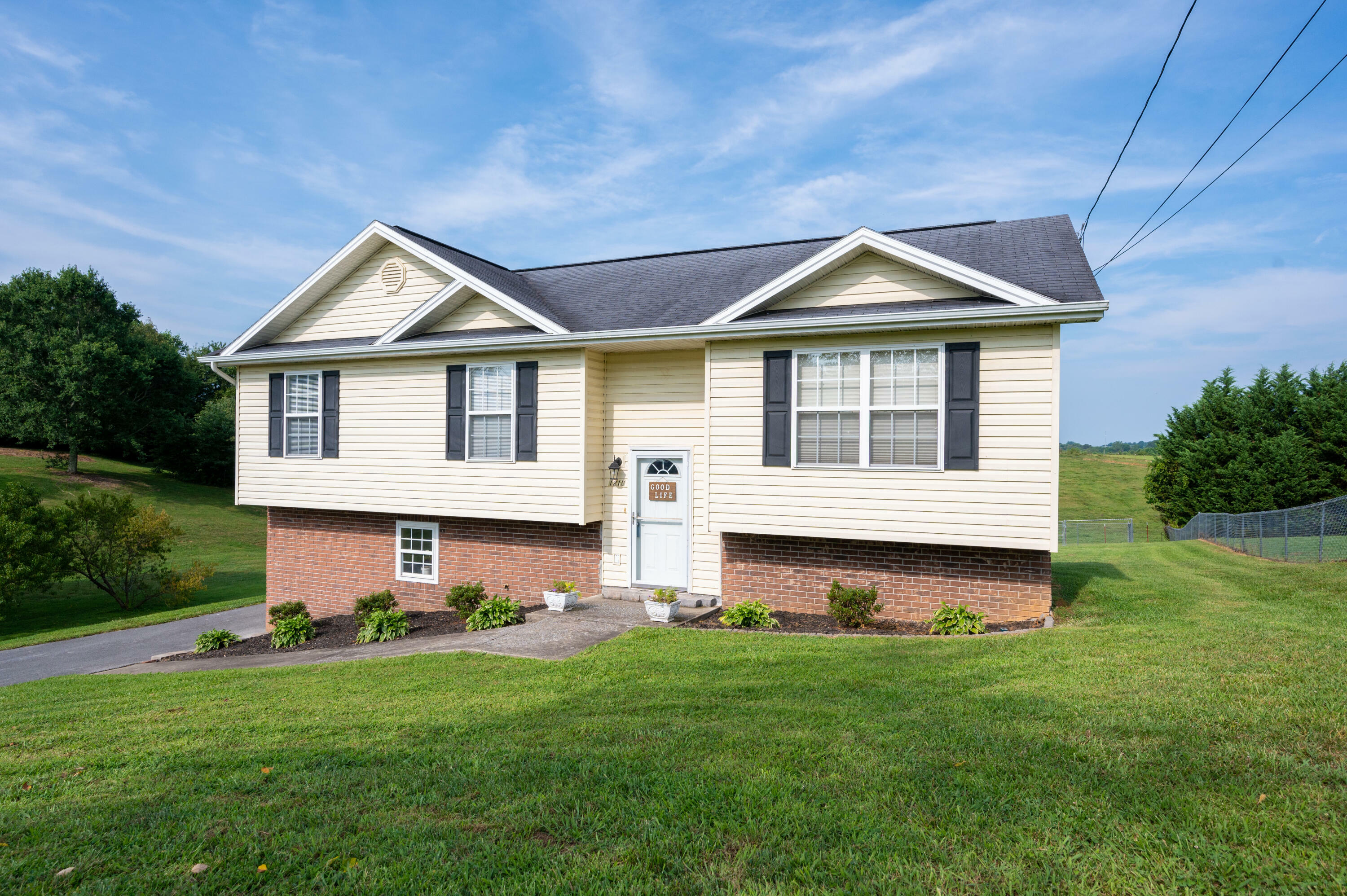 1218 Sycamore Creek Drive  Jonesborough TN 37659 photo