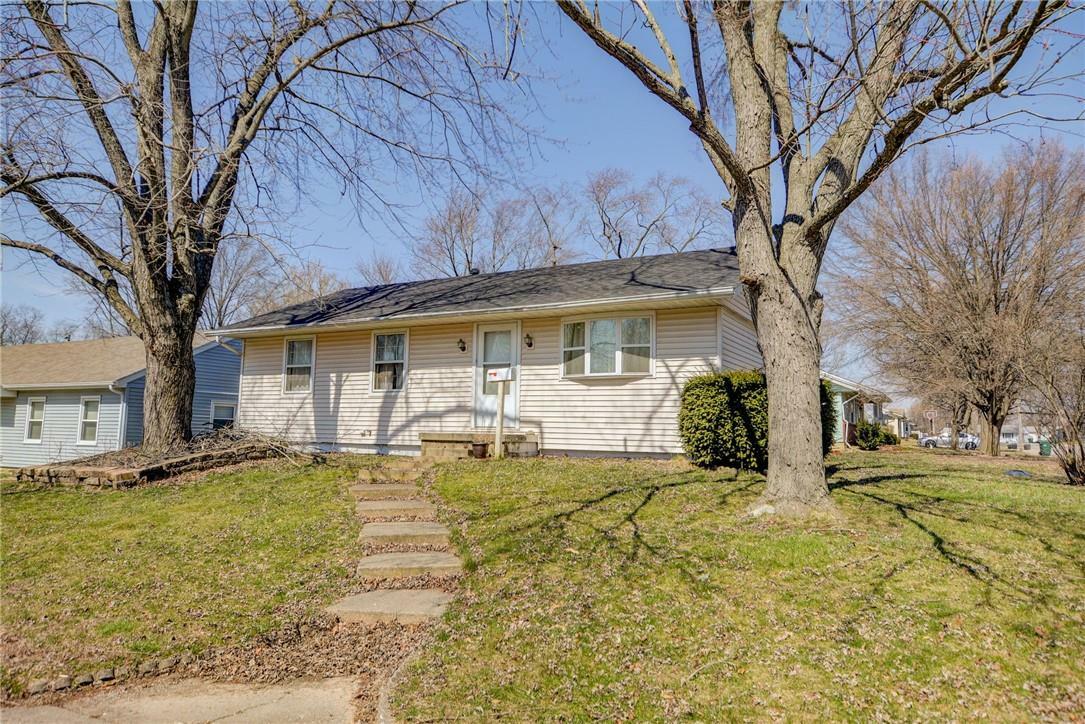 Property Photo:  1604 W Harrison Avenue  IL 62526 