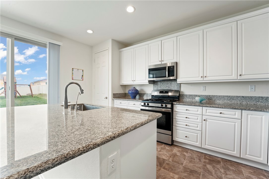 Property Photo: 1442 Rustic Glen Way CA 92582