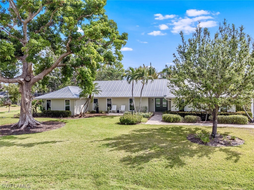 Property Photo:  6919 Old Whiskey Creek Drive  FL 33919 