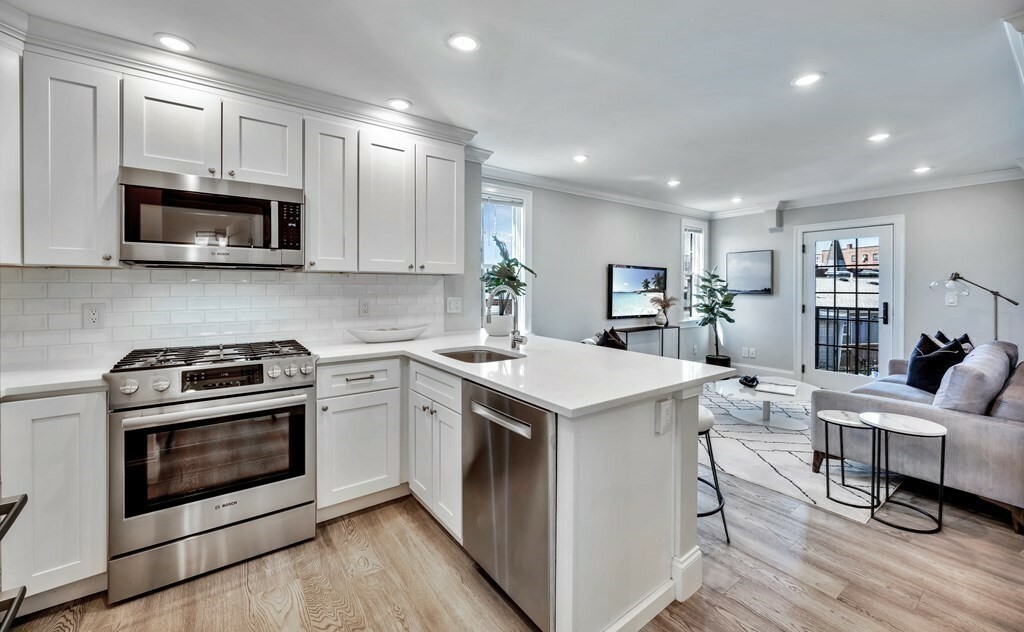 Property Photo:  9R Trenton 1  MA 02128 