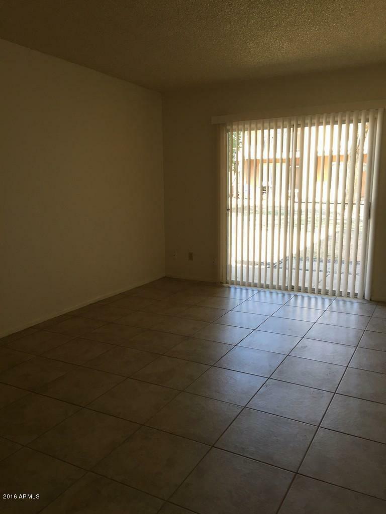 Property Photo: 2846 E Kathleen Road 102 AZ 85032