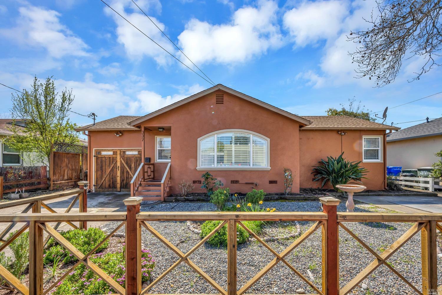 Property Photo:  337 Bettencourt Street  CA 95476 