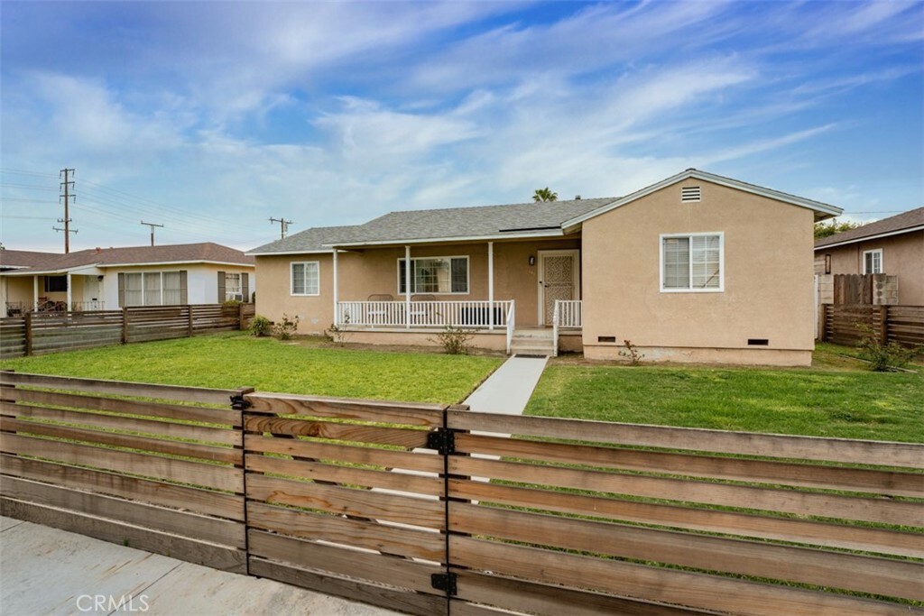 Property Photo:  748 N Resh Street  CA 92805 