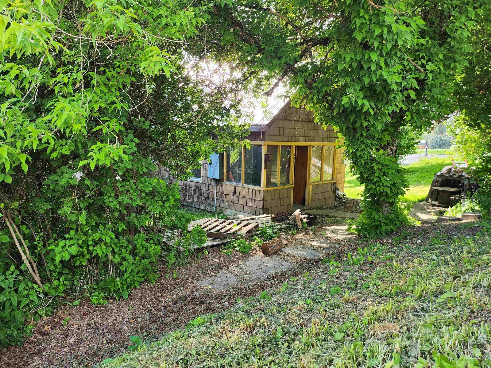 House for sale in Troy 111 N Front St., Troy, ID 83871